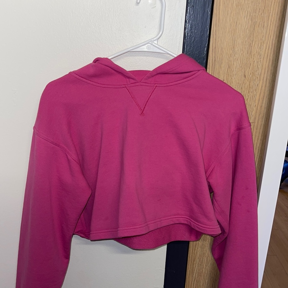 Lululemon Sonic Pink Cropped Hoodie